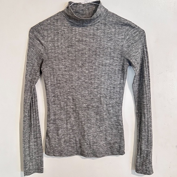 Topshop Tops - TopShop long sleeve top